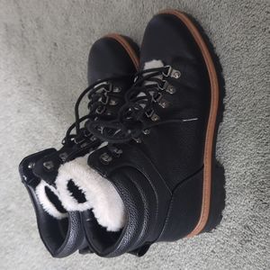 Marc Fisher size 8 black leather boots